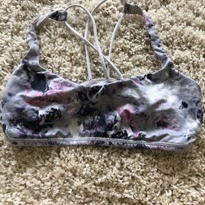 Lululemon free to be bra